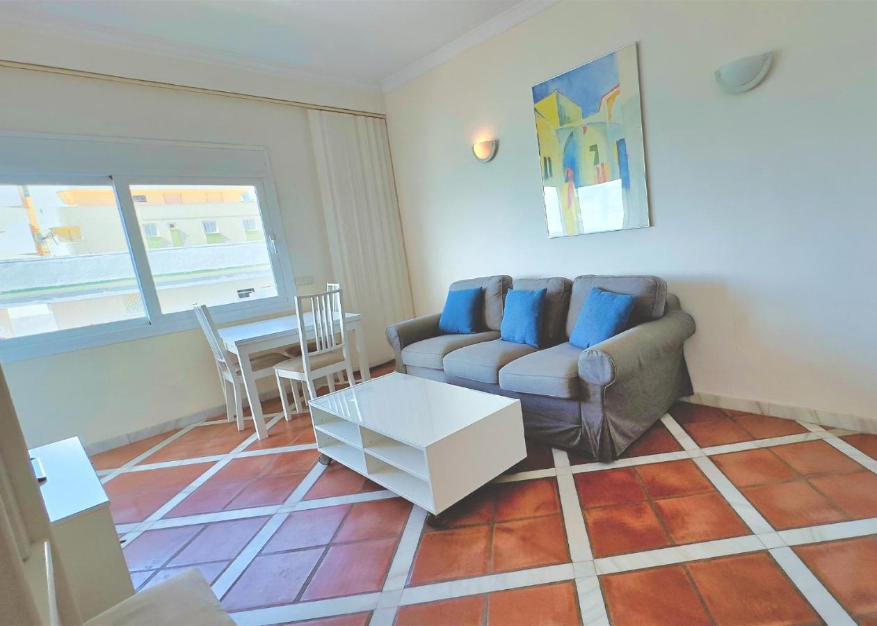 Skol 536 - Great One Bed With Wonderful Sea View. *