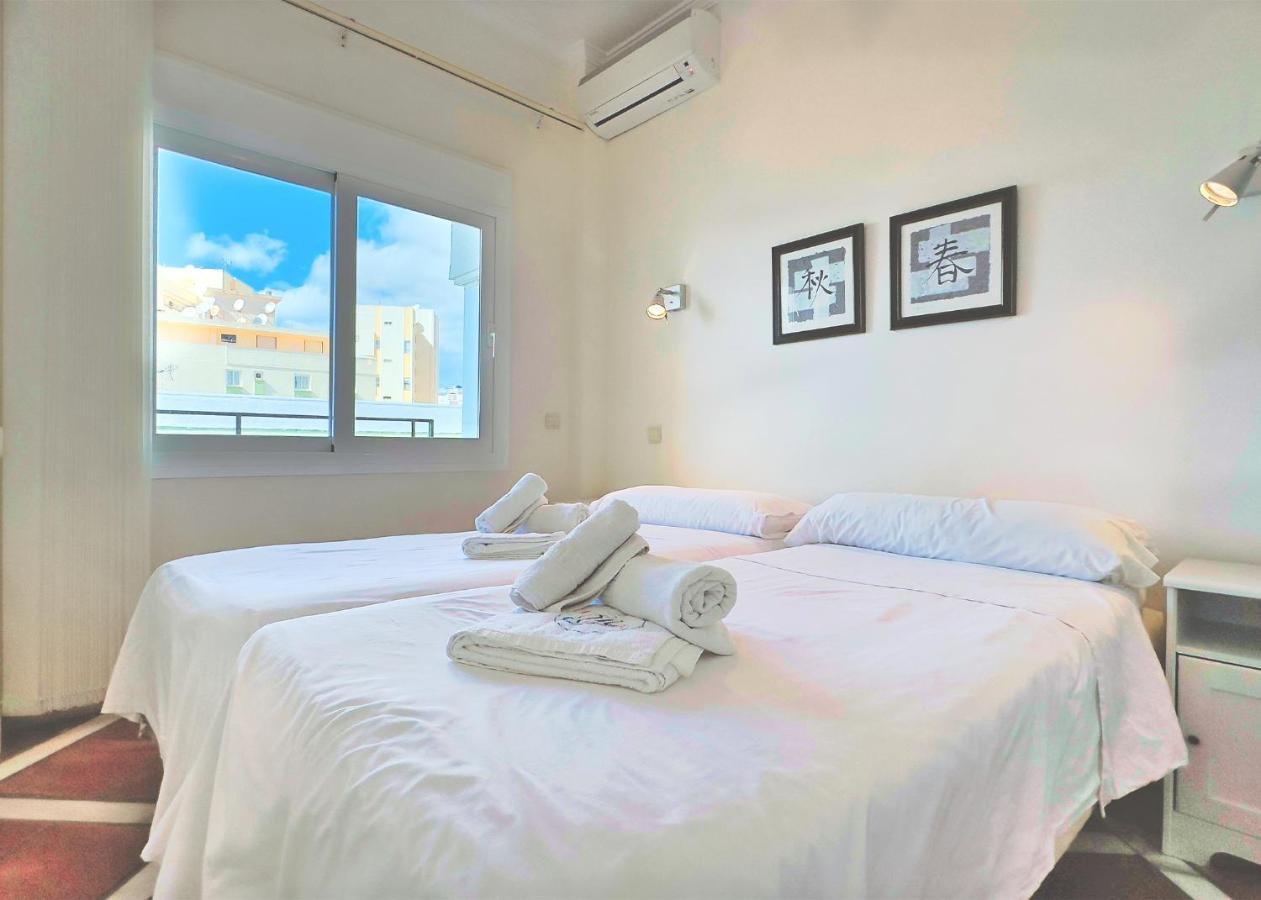 Skol 536 - Great One Bed With Wonderful Sea View. *